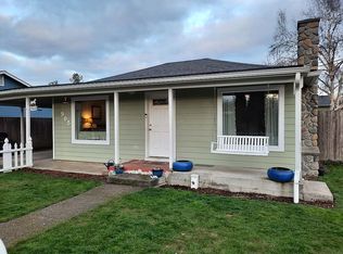 905 54th St, Springfield, OR 97478