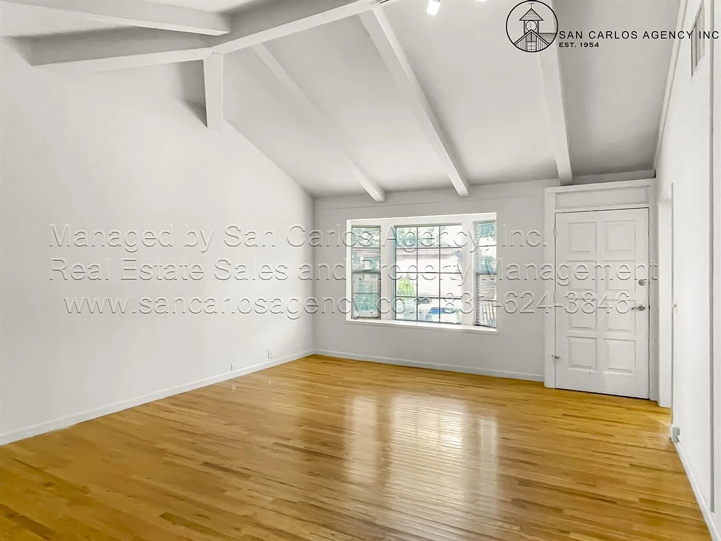 3 Bed/3 Bath Home Adjacent to Skyline Forest — Photo 2