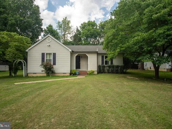 215 Hamilton Dr, Ruther Glen, VA 22546