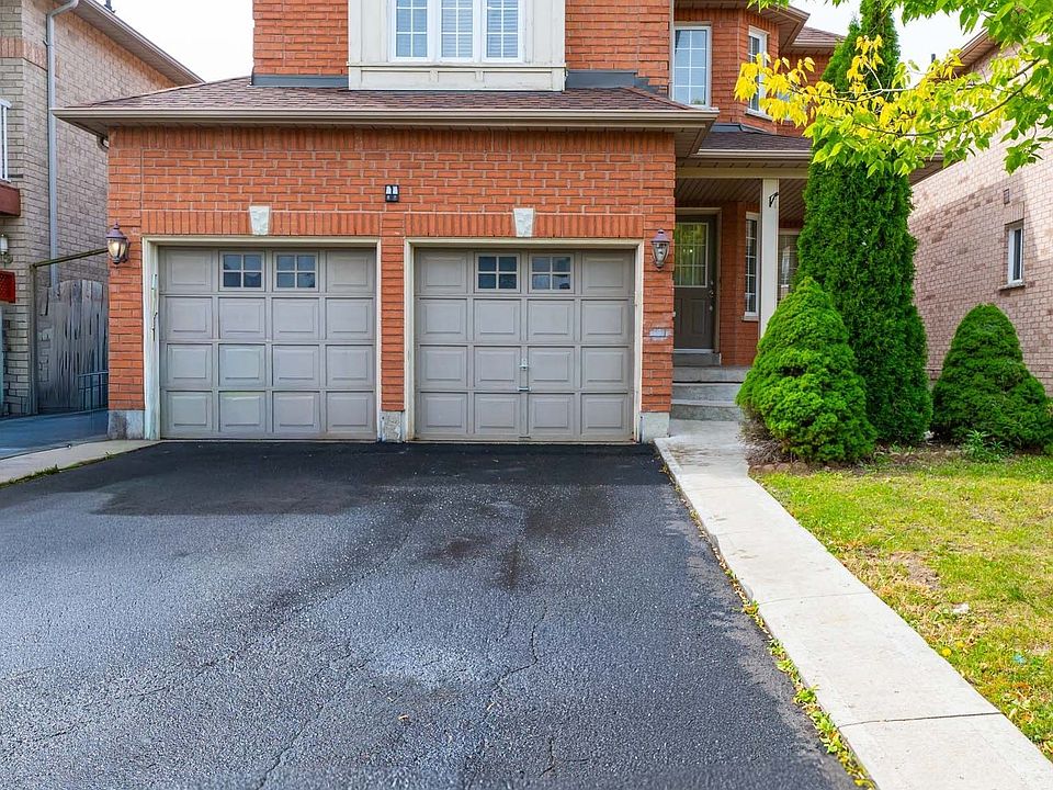 1st image of 44 Fallstar Cres