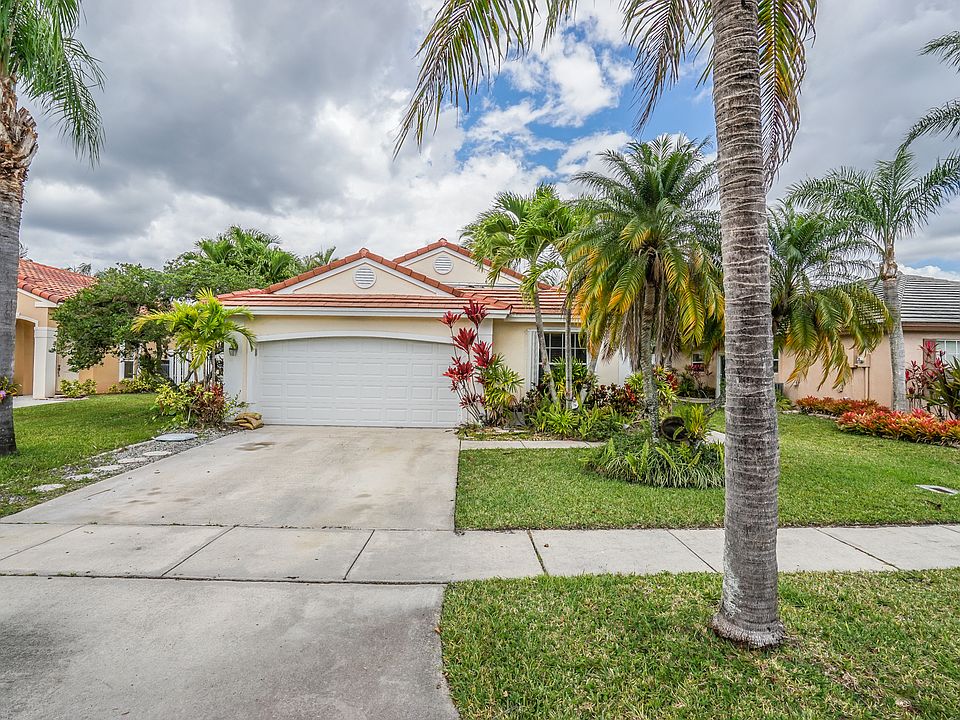 1st image of 17471 NW 12th St