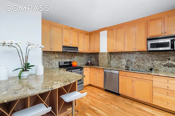 Sold by Compass | media 7