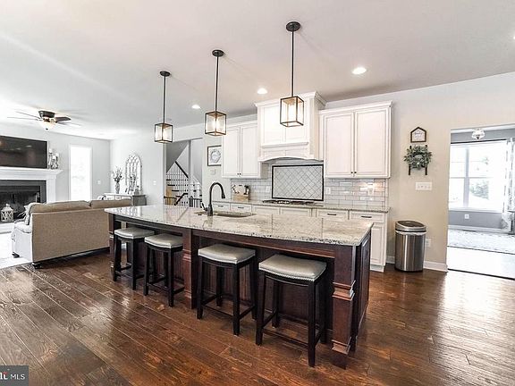 5th image of 38714 Chaney Ln