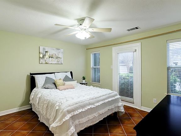 3rd image of 1718 French Village Dr