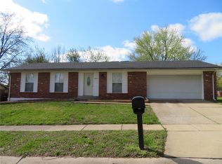 2316 Outlook Dr, Saint Louis, MO 63136
