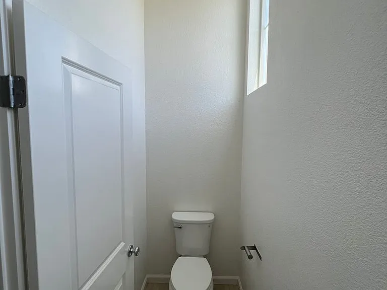 1141 Rock Ave — Photo 6