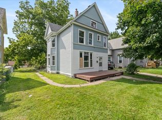 1218 Brown St, Davenport, IA