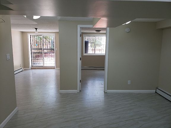 5th image of 729 Thieriot Ave