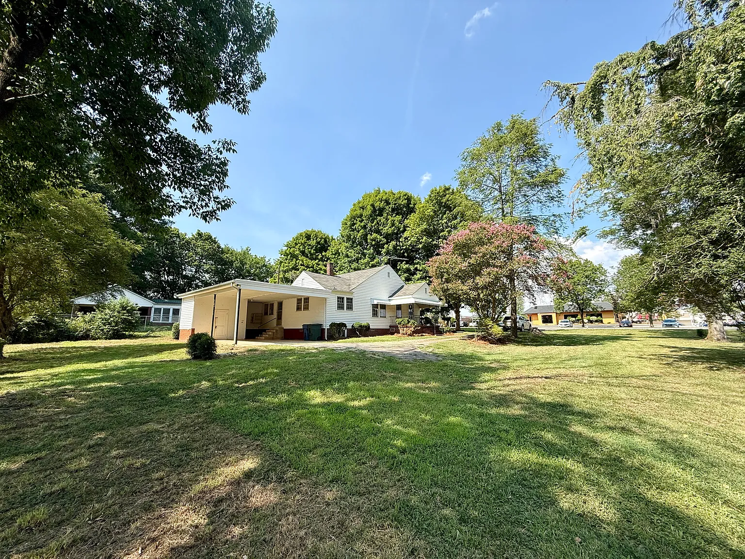 2 bed, 1112 sqft, $1,750 — Photo 3