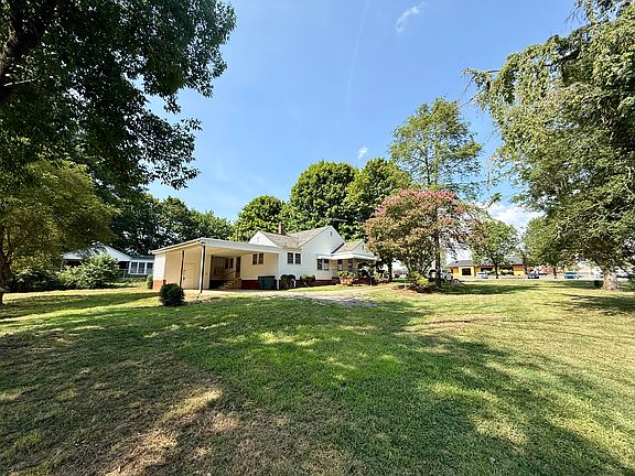 3rd image of 1054 Yadkinville Rd