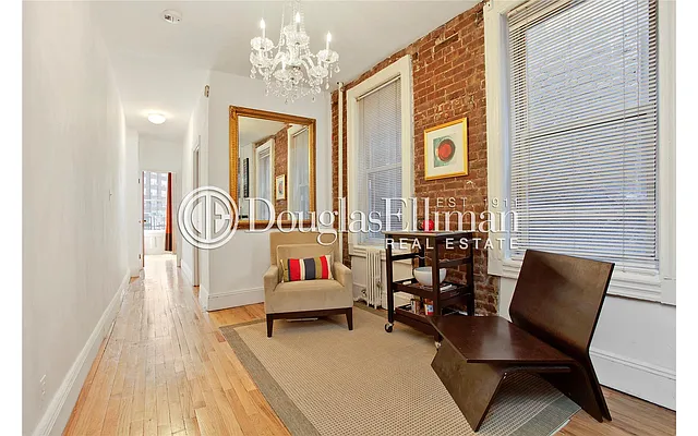 Rented by Douglas Elliman | media 27