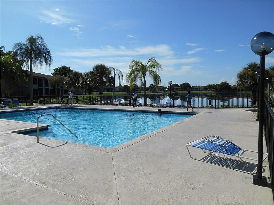 1st image of 212 Lake Pointe Drive #313