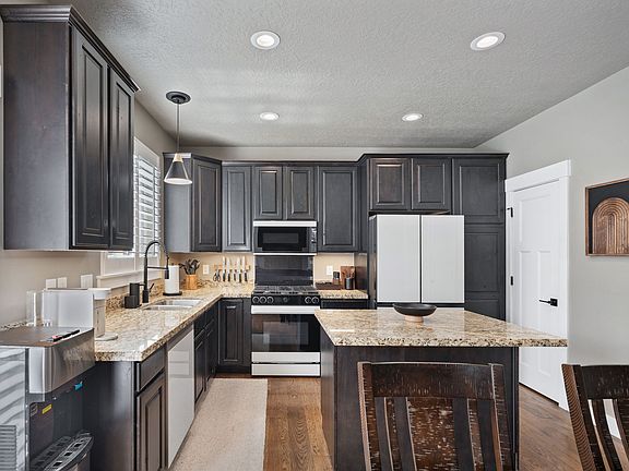 5th image of 12556 S Alice Springs Ct