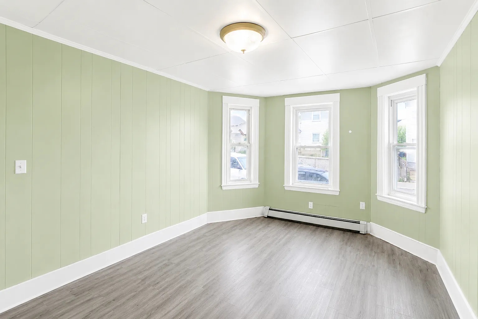 3 bed, 1200 sqft, $3,000 — Photo 1