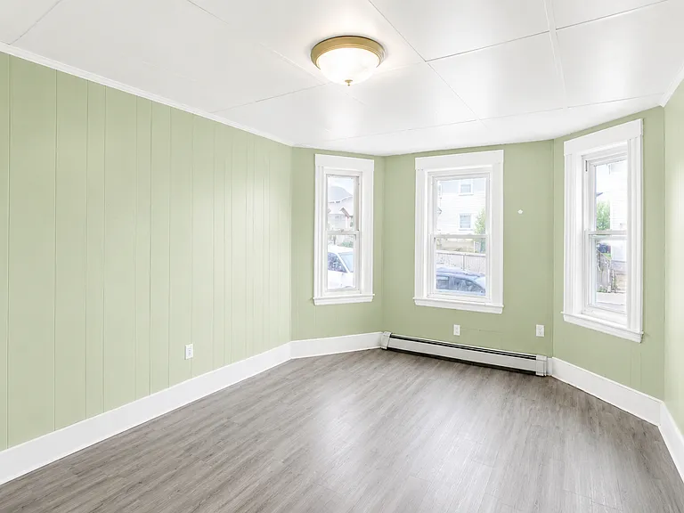 172 Hichborn St #1 — Photo 1