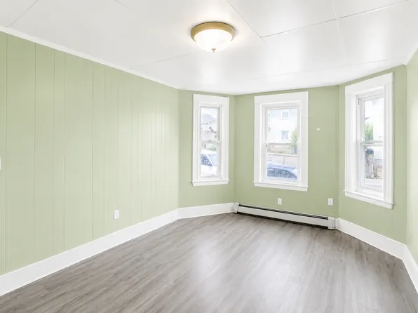 172 Hichborn St #1, Revere, MA 02151