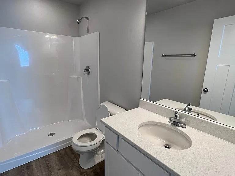 233 NW Greenway Pl — Photo 15