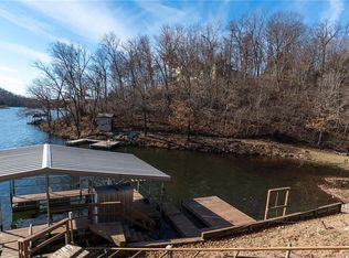 13 Windsor Ln, Bella Vista, AR 72715