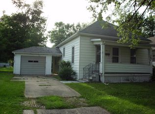 409 Clark St, Pana, IL 62557
