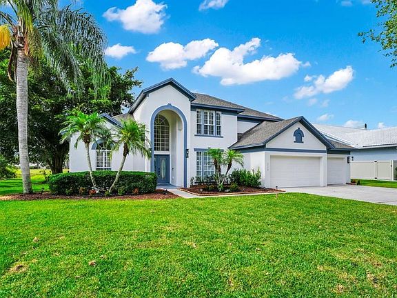 3rd image of 3170 ZAHARIAS DRIVE