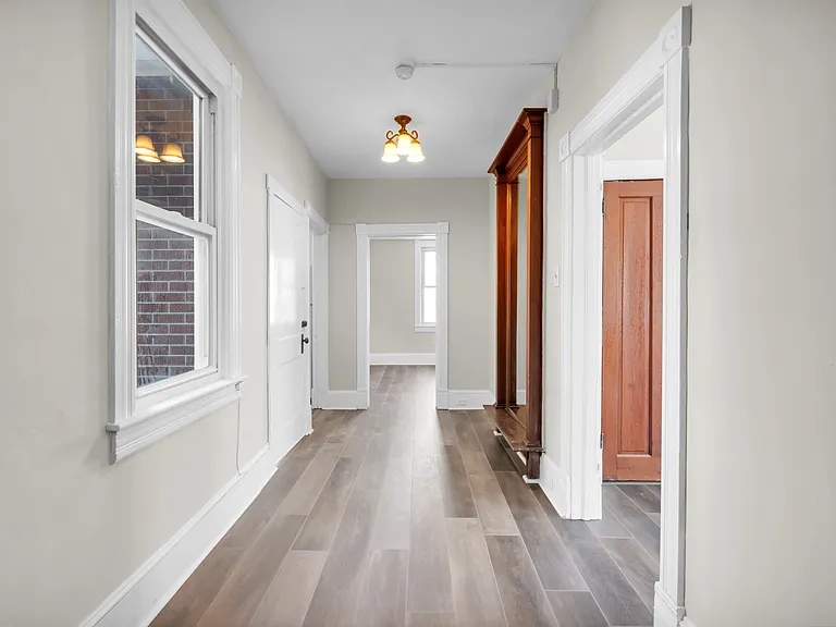265-267 E Bertsch St #2 — Photo 10