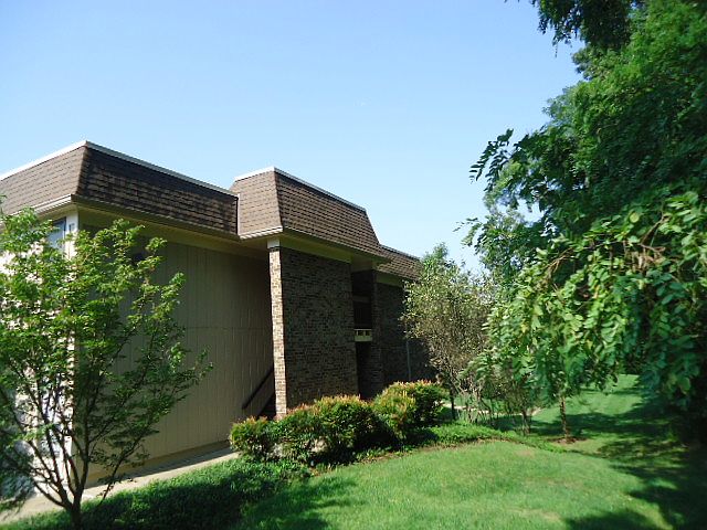 2nd image of 5760 Rexford Ct Unit G