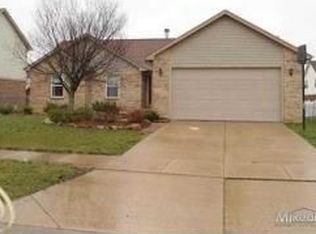 54608 Meadow Crest Cir, New Baltimore, MI 48047