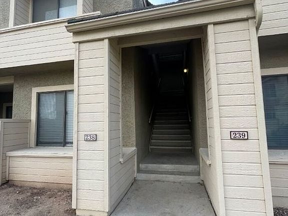 2nd image of 2035 S Elm St Unit 238