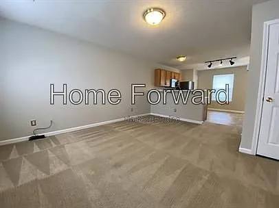 461 Dabney Dr — Photo 4