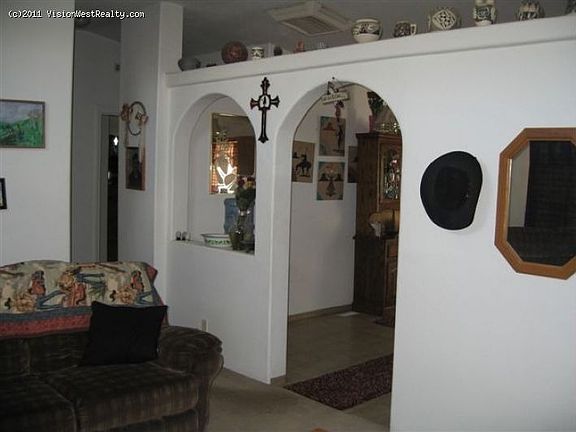 5th image of 9750 Betty Ln