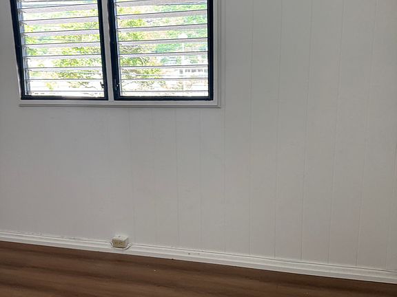 2nd image of 2046 Palolo Ave