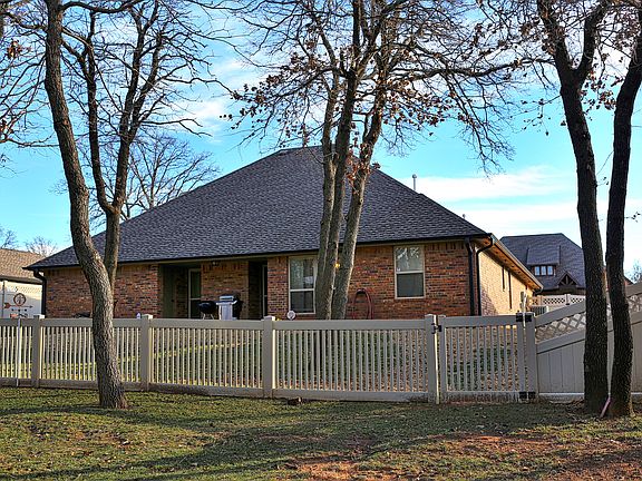 5th image of 12301 Elizabeth Dr