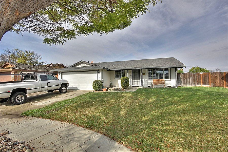 1st image of 639 Cree Ct