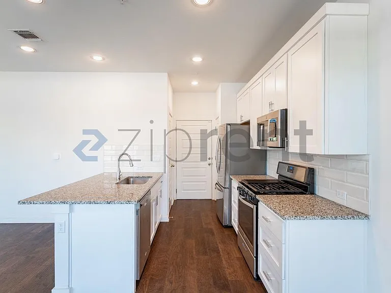 6409 Berkman Dr #7 — Photo 7