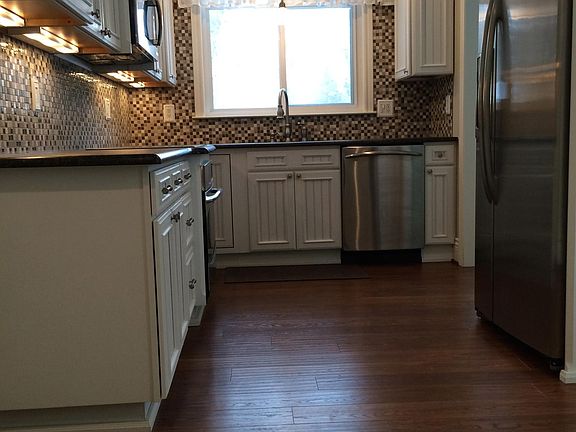 4th image of 16240 Madoline St