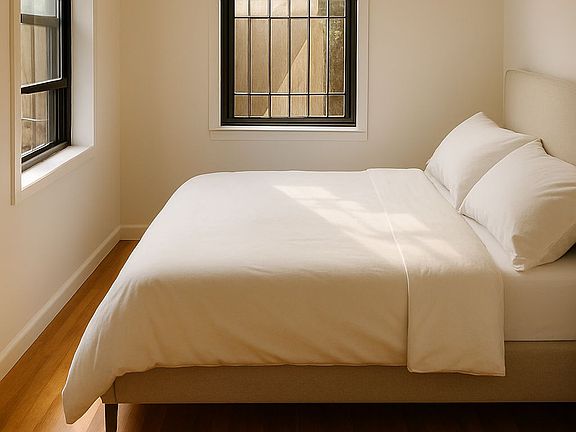 4th image of 266 Kosciuszko St #1F