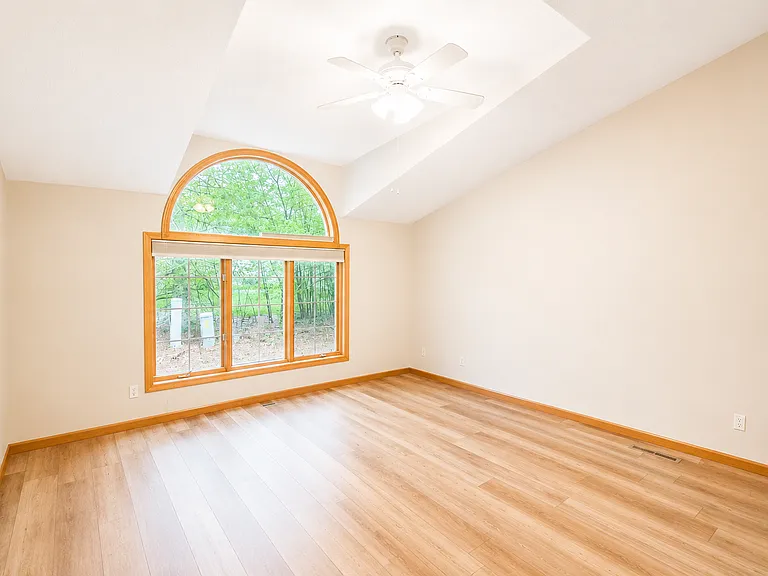 2607 Tuxedo Ln NW — Photo 8