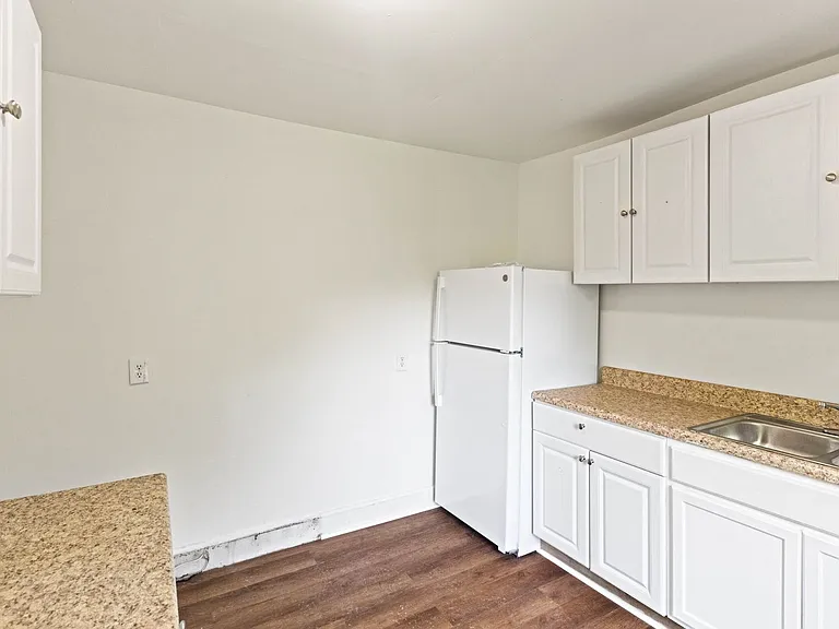516 N Center St — Photo 22