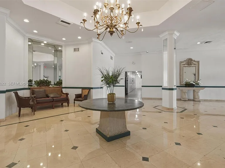 1301 NE Miami Gardens Dr #326W — Photo 4
