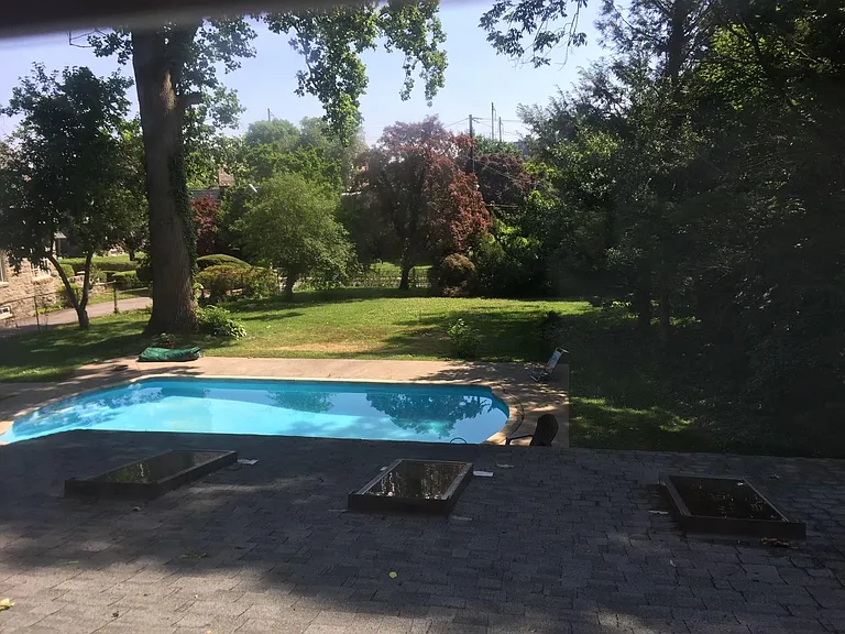 2420 Golf Rd — Photo 10