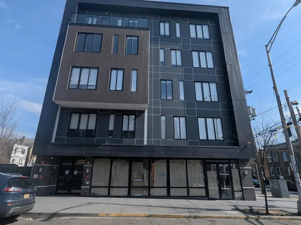 168-172 Martin Luther King Jr Drive image 1 of 7