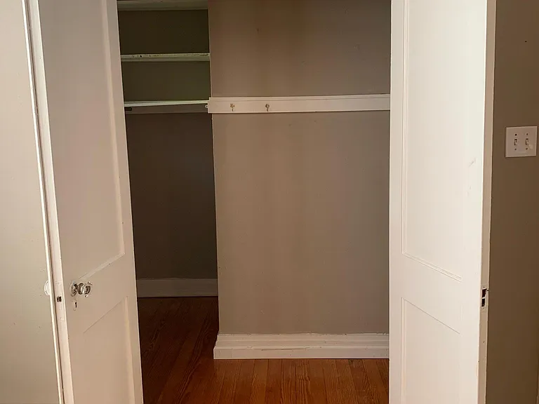 1212 Woodland Dr #2 — Photo 3
