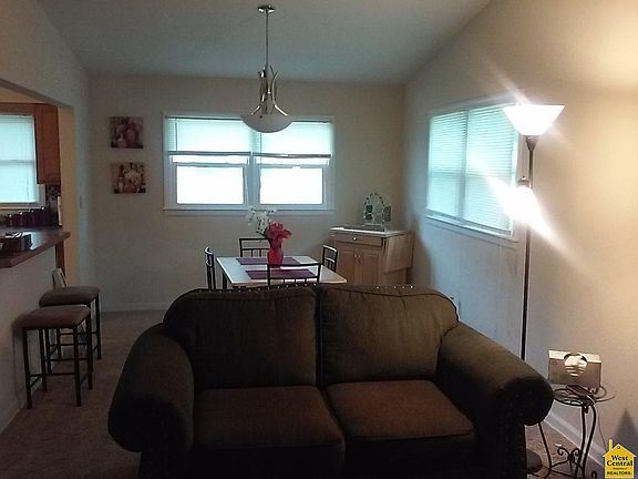 4th image of 907 Vest Dr