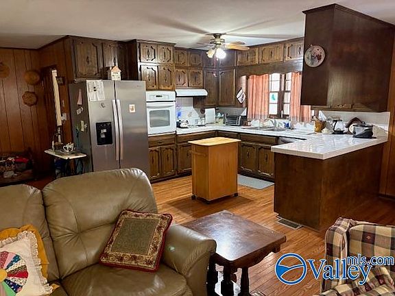 3rd image of 245 Stemley Rd