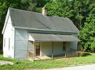 180 Liberty Cir, Hartwell, GA 30643