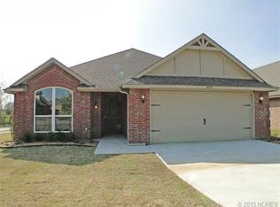 10755 Masters Cres, Jenks, OK 74037
