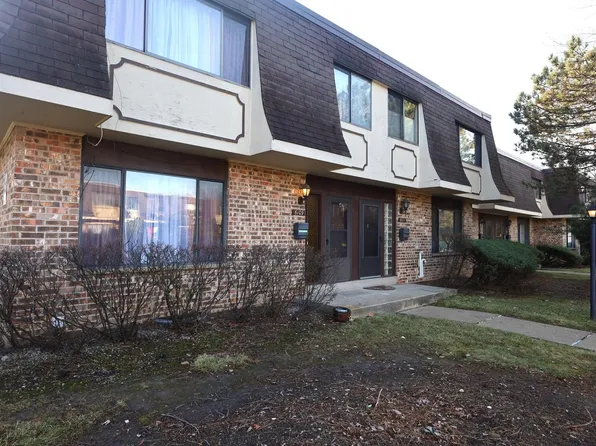 6109 West Calumet ROAD, Milwaukee, WI 53223