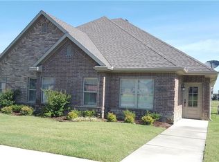 3100 SW Stoneway Ave, Bentonville, AR 72712