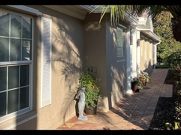 3rd image of 15413 Queen Angel Way