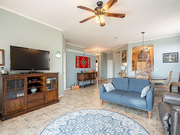 4th image of 513 W Deerview Ct